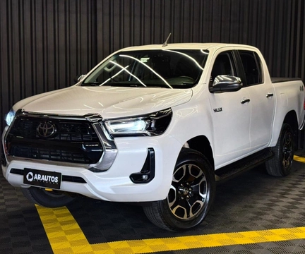 Toyota Hilux 2021 Branco — foto 1 de 3