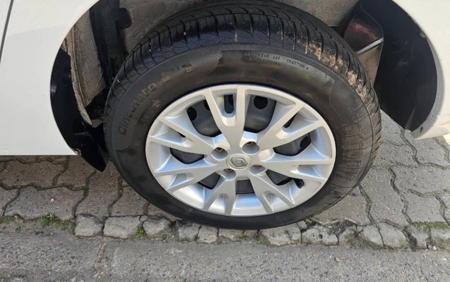 imagem-https://www.socarrao.com.br/sc-vehicle-images-prod/3477960/1787862322112-daK7Rnx4TL03HUslncgPB96uO68VzVRg.jpg