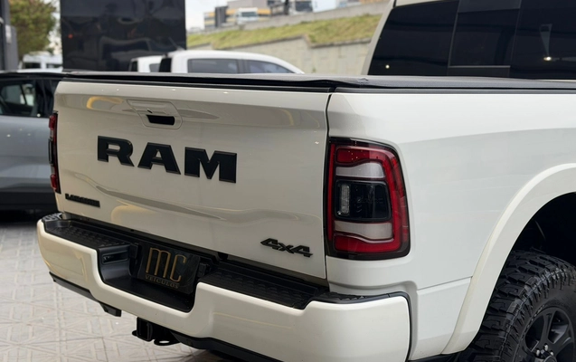 imagem-https://www.socarrao.com.br/sc-vehicle-images-prod/3478172/1787863320878-003_2e7e07168716a2f7fef3c298e7a7bd95.jpeg