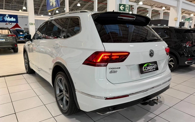 imagem-https://www.socarrao.com.br/sc-vehicle-images-prod/3478277/1787863489219-NmY5OWRlZGYtZDFlOS00MTJhLTkzYjEtMGJiYjFlNmVlMjYwLmpwZWc.jpeg