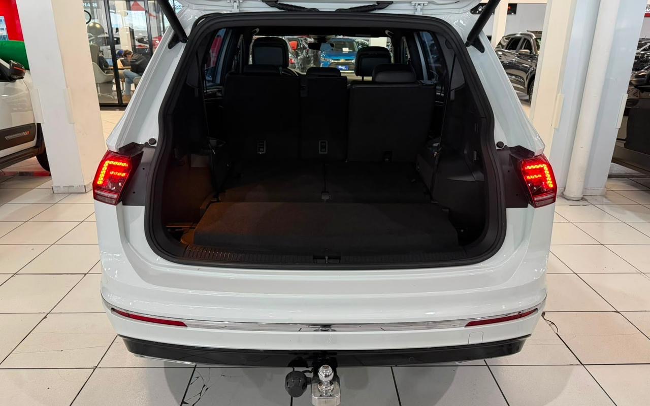imagem-https://www.socarrao.com.br/sc-vehicle-images-prod/3478277/1787863489477-YWZlNjNlZGQtZTdhNC00YmQyLTlhNGUtYTliYTA0ODZkMGE0LmpwZWc.jpeg