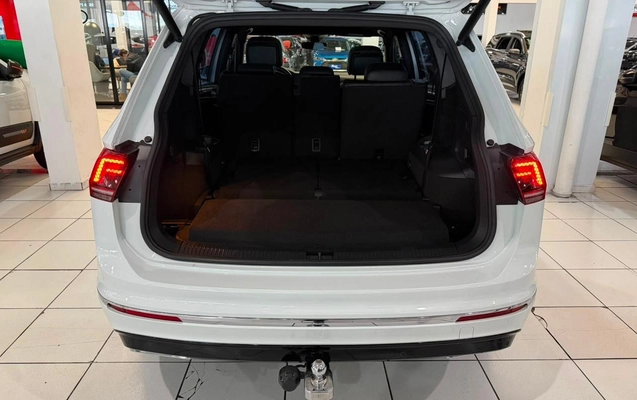 imagem-https://www.socarrao.com.br/sc-vehicle-images-prod/3478277/1787863489477-YWZlNjNlZGQtZTdhNC00YmQyLTlhNGUtYTliYTA0ODZkMGE0LmpwZWc.jpeg