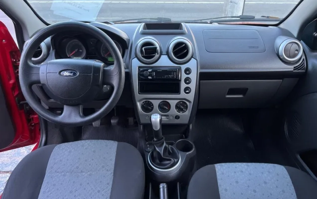 imagem-https://www.socarrao.com.br/sc-vehicle-images-prod/3478415/1789561893413-68edbb20-75d0-448c-857a-e0066bef0565.webp