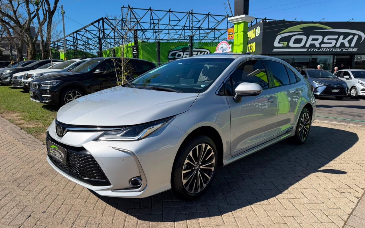 Toyota Corolla 2025 Prata — foto 1 de 3