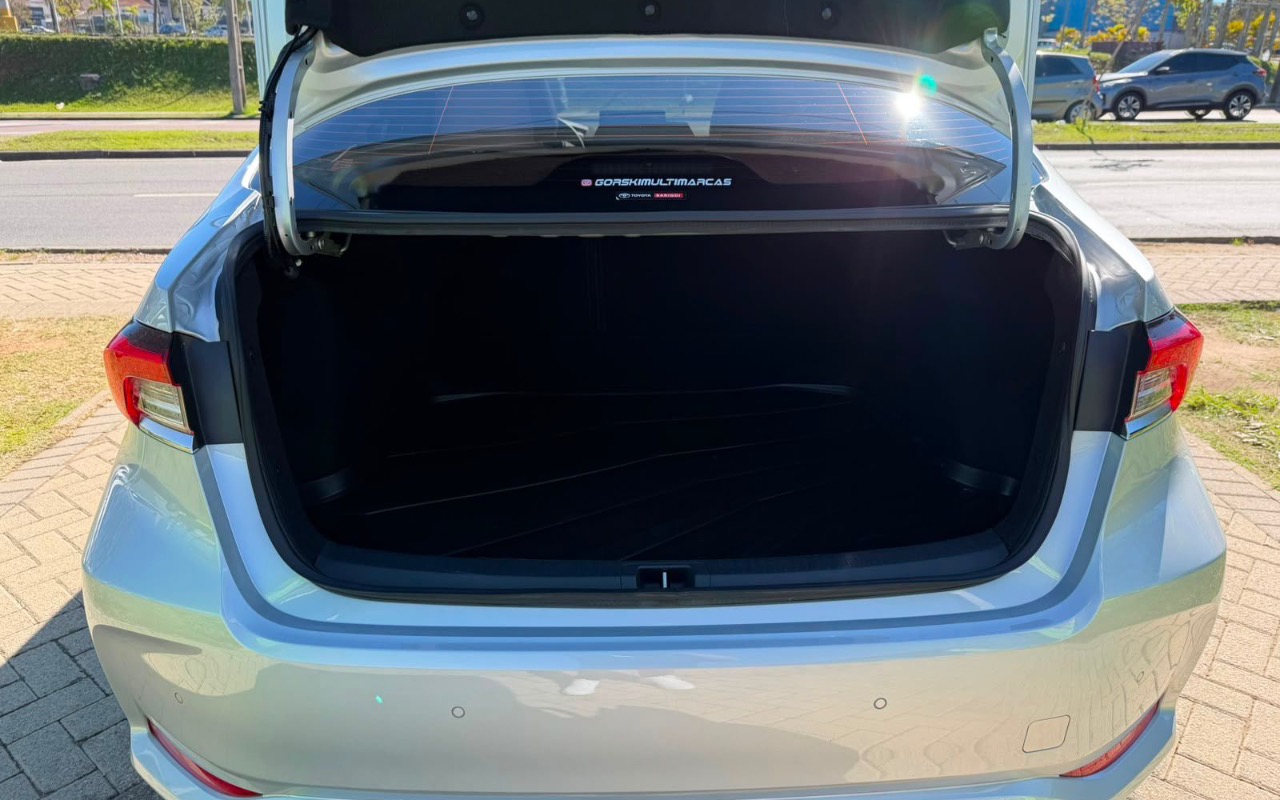 imagem-https://www.socarrao.com.br/sc-vehicle-images-prod/3478430/1787863818982-MmRjYjEwMjItYWY3YS00Yzg1LWIyNTgtNjI3MjE3MDZkYTQzLmpwZWc.jpeg