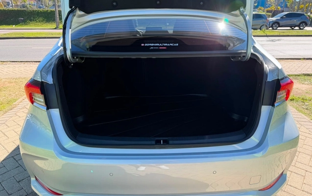 imagem-https://www.socarrao.com.br/sc-vehicle-images-prod/3478430/1787863818982-MmRjYjEwMjItYWY3YS00Yzg1LWIyNTgtNjI3MjE3MDZkYTQzLmpwZWc.jpeg