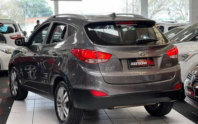 imagem-https://www.socarrao.com.br/sc-vehicle-images-prod/3478492/1788793148106-8424960_15_B_e8a2798790.jpeg