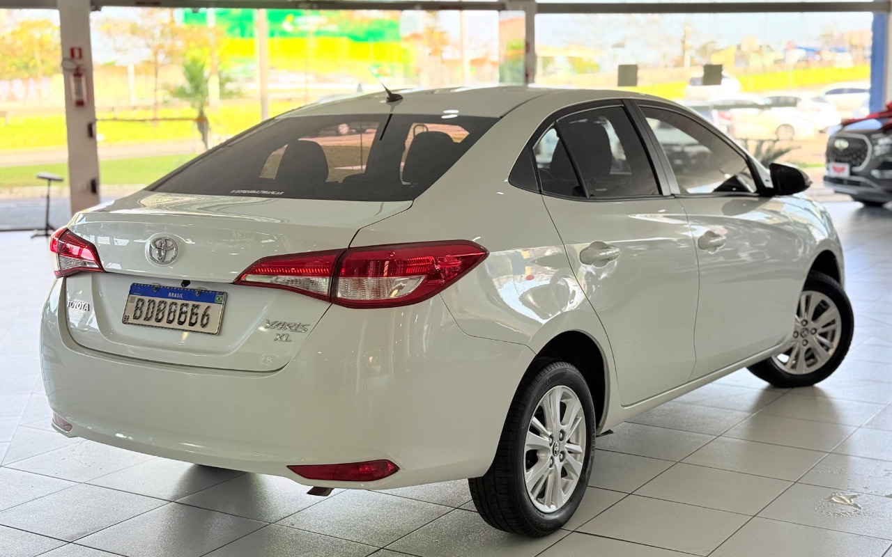 imagem-https://www.socarrao.com.br/sc-vehicle-images-prod/3478745/1787864908325-ZTUxMzBmNzItNWU4Mi00ZjliLTliYmItZTk5YTQ1Y2YyYzQxLmpwZWc.jpeg
