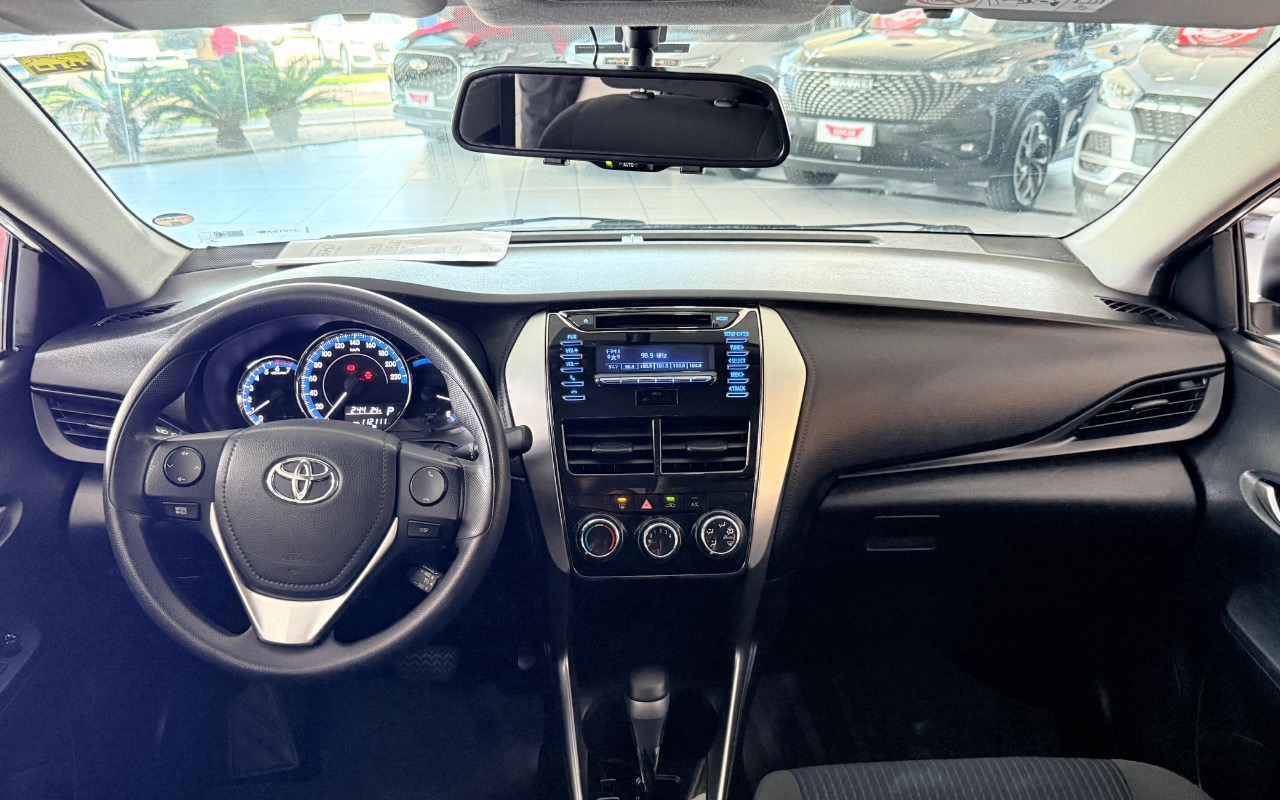 imagem-https://www.socarrao.com.br/sc-vehicle-images-prod/3478745/1787864909311-OGJjYmJjYjMtNzFhMy00ZGI1LWEyN2ItMzg0YTZiNzRlZDJjLmpwZWc.jpeg