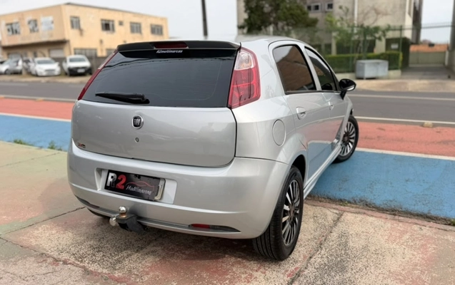 imagem-https://www.socarrao.com.br/sc-vehicle-images-prod/3478872/1787865261374-W88xwZMmhF5VKu3TvvtuszLJ595yJnFU.jpg