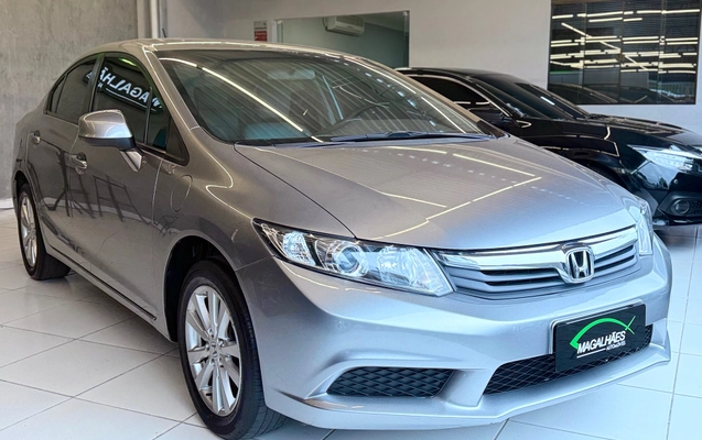 imagem-https://www.socarrao.com.br/sc-vehicle-images-prod/3479593/1789414039794-5ca88bd4f0ba43cf93d0419b88071ff9_1787863361466.jpg