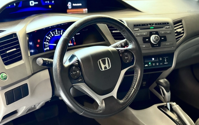 imagem-https://www.socarrao.com.br/sc-vehicle-images-prod/3479593/1789414039794-f4bba28c522a4840a0f67a389d31ca57_1787863361441.jpg