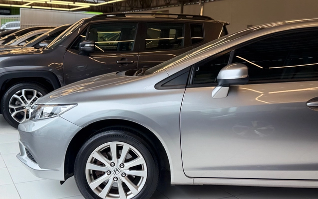 imagem-https://www.socarrao.com.br/sc-vehicle-images-prod/3479593/1789414039796-8ec650230daf4cefb8414a6cc78bc7a1_1787863361454.jpg
