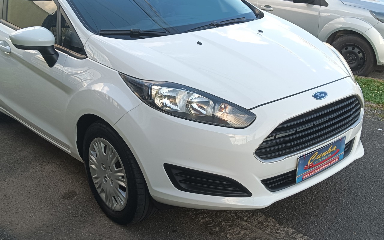 imagem-https://www.socarrao.com.br/sc-vehicle-images-prod/3479662/1788462552107-SU1HXzIwMjYwOTAyXzE3Mjc1Mn4yLmpwZw.jpg
