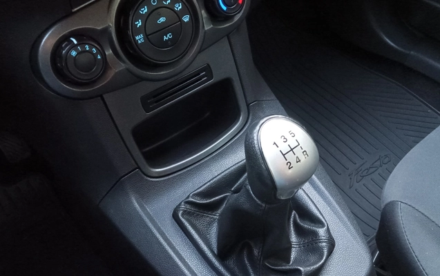 imagem-https://www.socarrao.com.br/sc-vehicle-images-prod/3479662/1788462553113-SU1HXzIwMjYwOTAyXzE3NDkwMX4yLmpwZw.jpg