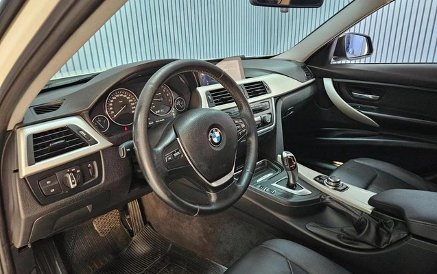 imagem-https://www.socarrao.com.br/sc-vehicle-images-prod/3479908/1787930751438-8425111_15_B_64d58a8da0.jpeg