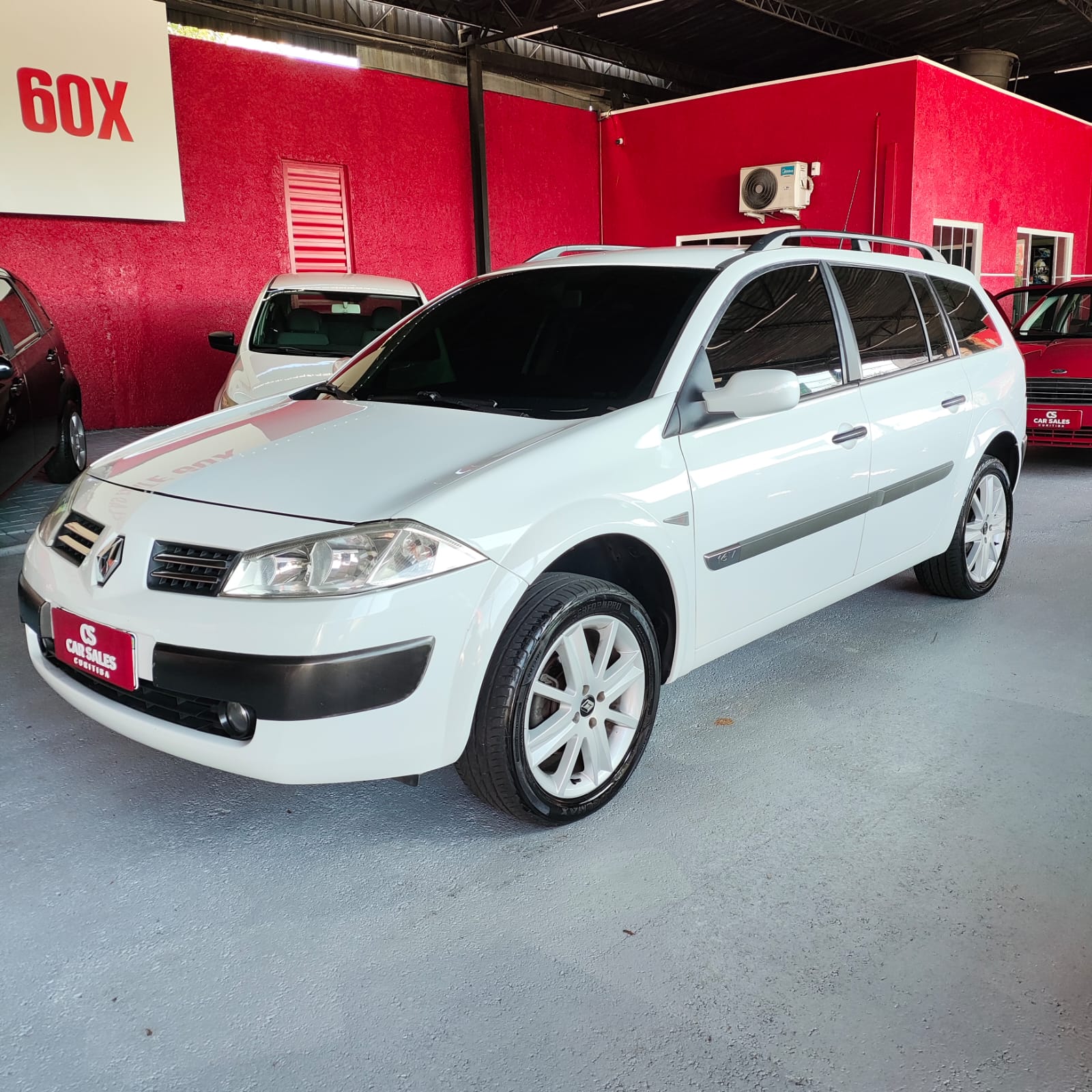 Renault Megane 2013 Branco — foto 1 de 3