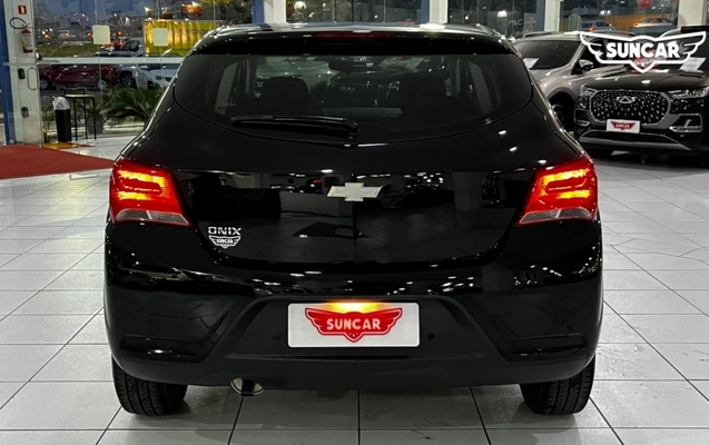imagem-https://www.socarrao.com.br/sc-vehicle-images-prod/3480392/1787868491086-15_063402selo.jpg