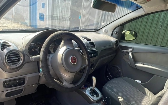 imagem-https://www.socarrao.com.br/sc-vehicle-images-prod/3480647/1787884800340-SU1HLTIwMjYwODE0LVdBMDA0Ni5qcGc.jpg