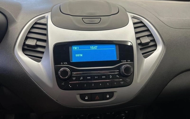 imagem-https://www.socarrao.com.br/sc-vehicle-images-prod/3481765/1790010337888-8425270_7_B_5a84f6fb5a.jpeg