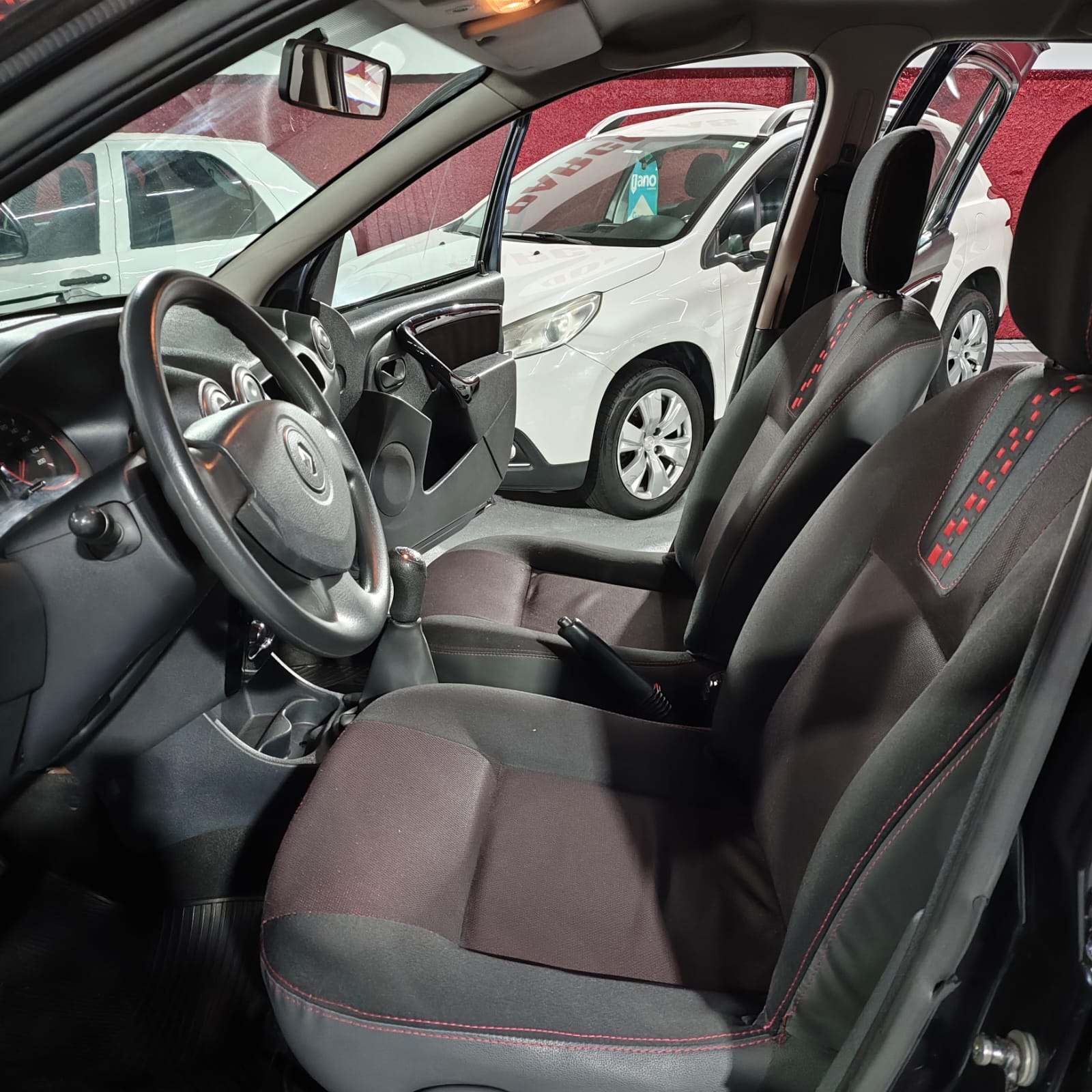 imagem-https://www.socarrao.com.br/sc-vehicle-images-prod/3483/1769987765732-7059886OR_1763071618_8_380.jpg
