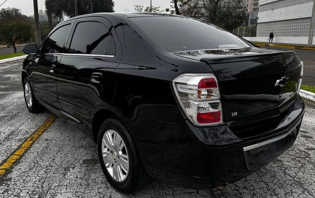 imagem-https://www.socarrao.com.br/sc-vehicle-images-prod/3483977/1787881001119-SU1HXzE3NzkuanBlZw.jpeg