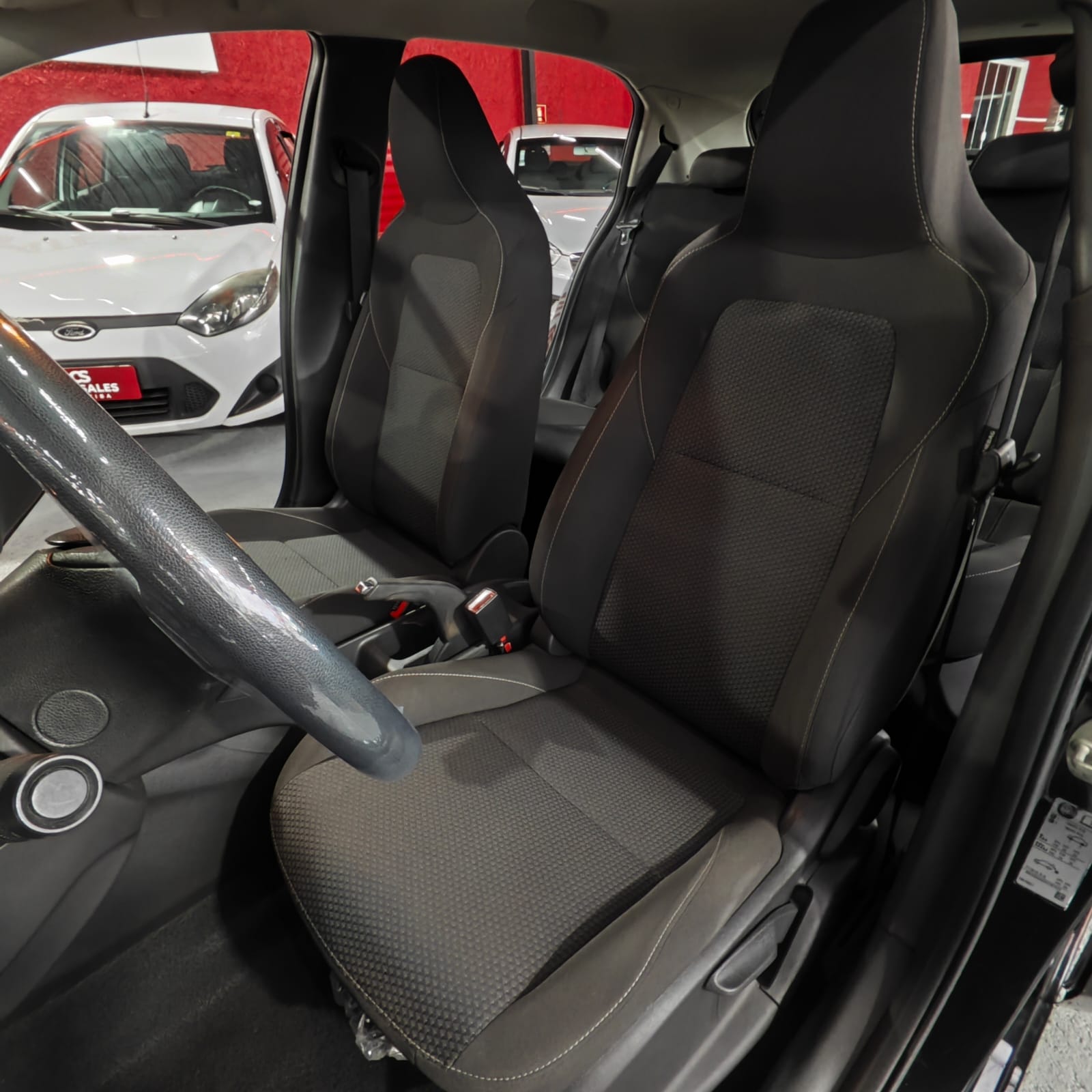 imagem-https://www.socarrao.com.br/sc-vehicle-images-prod/3488/1769987767038-7262654OR_1769909316_12_110.jpg