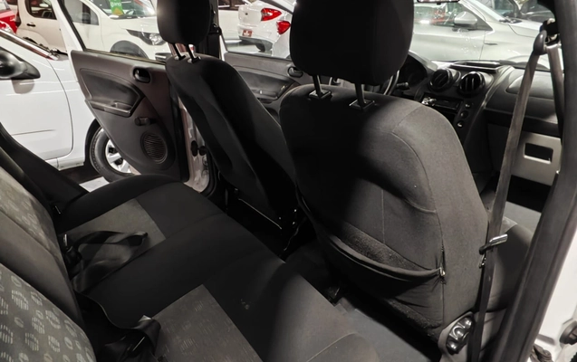 imagem-https://www.socarrao.com.br/sc-vehicle-images-prod/3490/1769987767455-7262656OR_1769909748_65_320.jpg