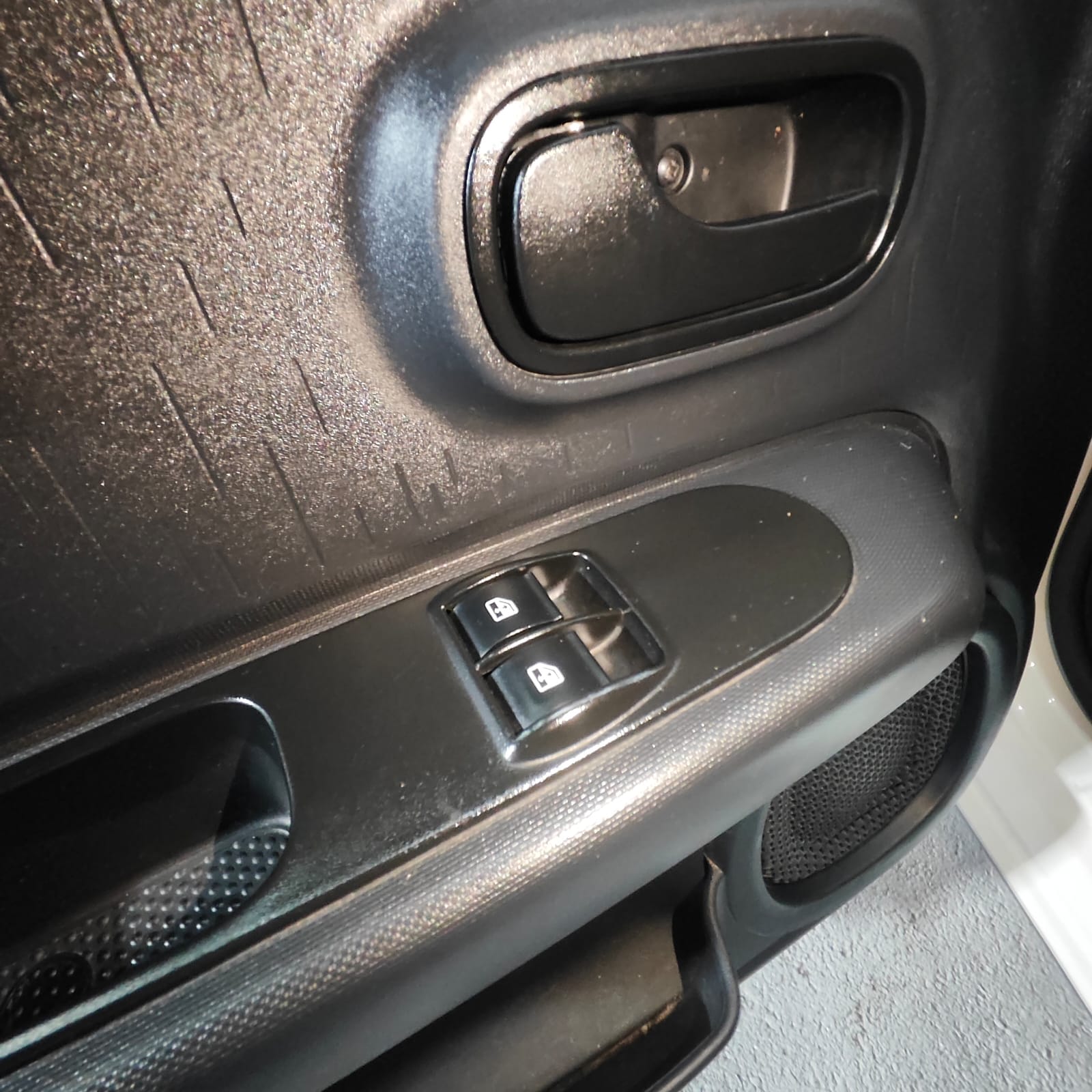 imagem-https://www.socarrao.com.br/sc-vehicle-images-prod/3493/1769987768110-7262659OR_1769910803_7_40.jpg