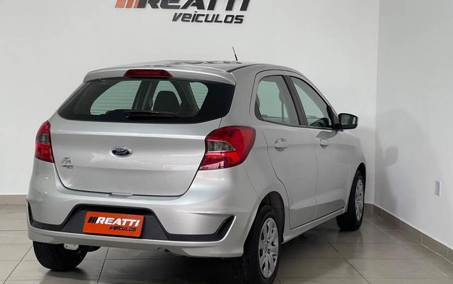 imagem-https://www.socarrao.com.br/sc-vehicle-images-prod/3493739/1790185558205-8421534_12_B_ee8b8afd1b.jpeg