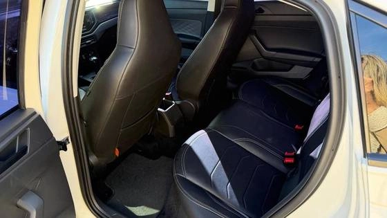 imagem-https://www.socarrao.com.br/sc-vehicle-images-prod/3493741/1787916207452-volkswagen-virtus-1.0-170-tsi-manual-wmimagem1047415311.jpg
