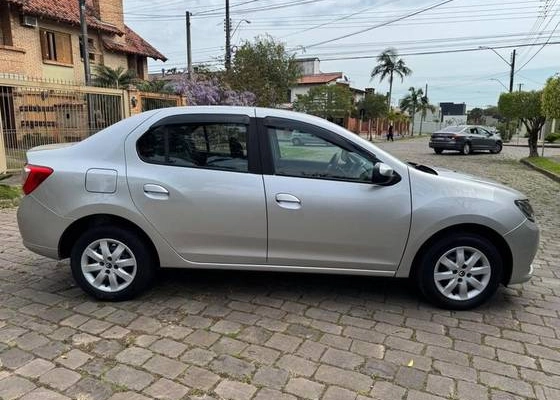imagem-https://www.socarrao.com.br/sc-vehicle-images-prod/3493743/1787916280372-renault-logan-1.6-dynamique-8v-flex-4p-automatizado-wmimagem1410183030.jpg