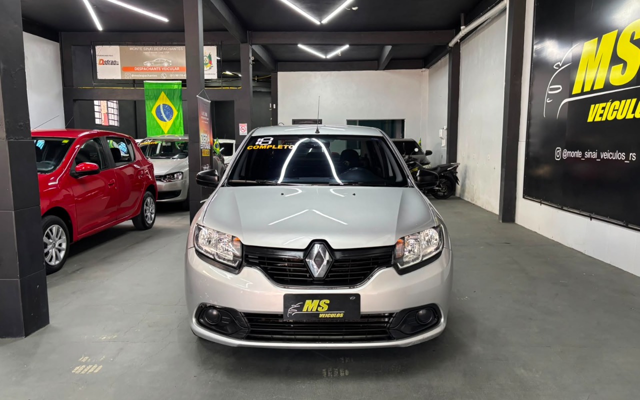 Renault Logan 2017 Prata — foto 1 de 3