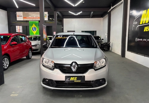 Renault Logan 2017 Prata — foto 1 de 3