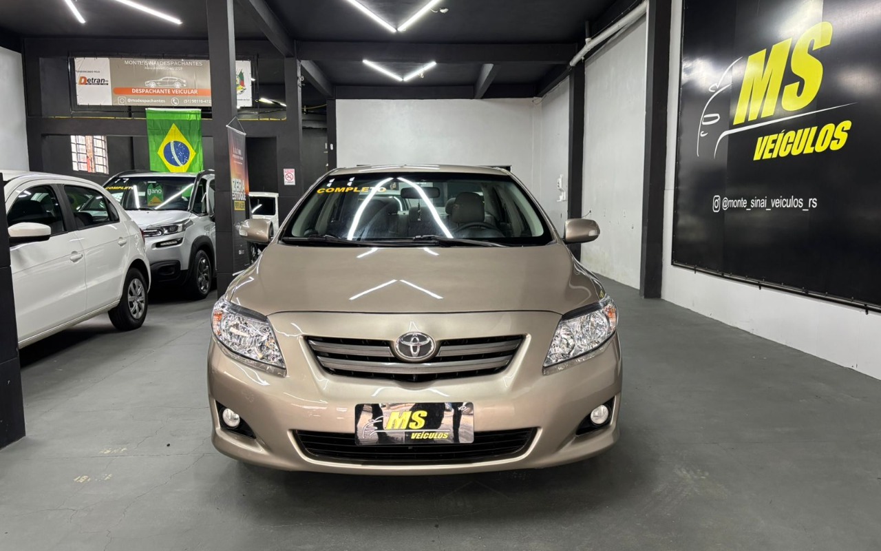 Toyota Corolla 2011 Bege — foto 1 de 3
