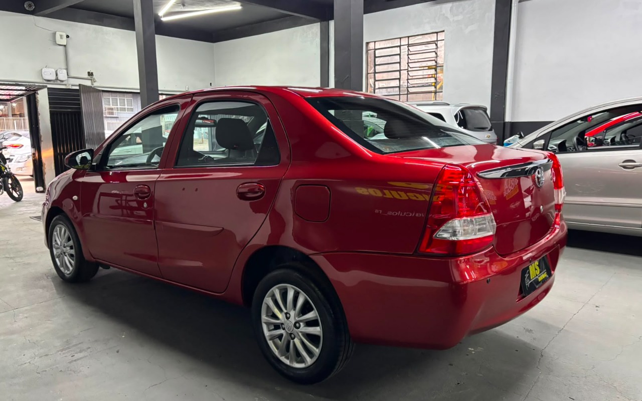 imagem-https://www.socarrao.com.br/sc-vehicle-images-prod/3493785/1787918222389-V2hhdHNBcHAgSW1hZ2UgMjAyNi0wOC0yMCBhdCAwOS4zNi40NS5qcGVn.jpeg