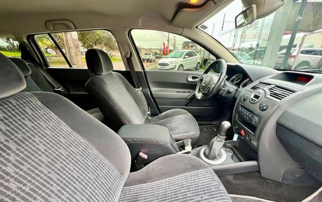 imagem-https://www.socarrao.com.br/sc-vehicle-images-prod/3493808/1787918947934-8244325_17_B_a72d1b0a8f.jpeg