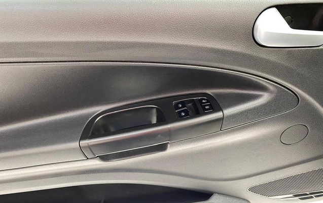 imagem-https://www.socarrao.com.br/sc-vehicle-images-prod/3493810/1789491135034-8422968_8_B_3b27edc6ea.jpeg