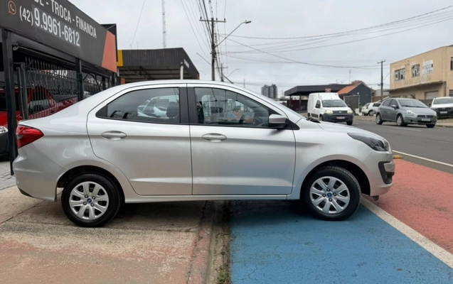 imagem-https://www.socarrao.com.br/sc-vehicle-images-prod/3493811/1787918980496-TMiEJyw7lvvSUe0NiWPrwnMgxf5w3frn.jpg