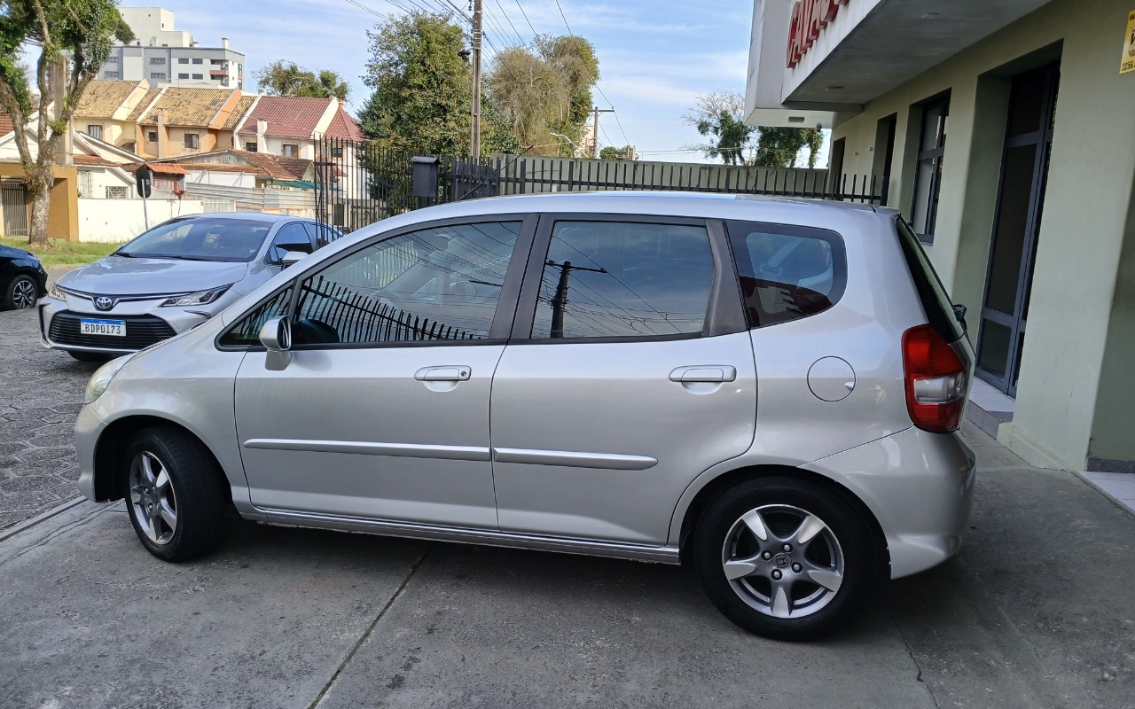 imagem-https://www.socarrao.com.br/sc-vehicle-images-prod/3493812/1787919078859-MTc4NzkxODM2NDkzOTYyMDE5MTUzNzcxNjQyOTc2OTEuanBn.jpg