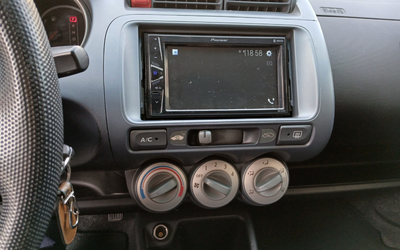 imagem-https://www.socarrao.com.br/sc-vehicle-images-prod/3493812/1787919080058-MTc4NzkxODYxODk2NjY2NjczNDcxOTIyNDk1MDc0NDYuanBn.jpg