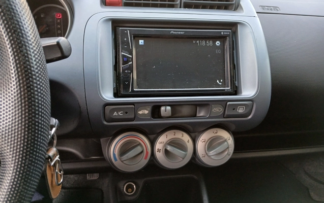 imagem-https://www.socarrao.com.br/sc-vehicle-images-prod/3493812/1787919080058-MTc4NzkxODYxODk2NjY2NjczNDcxOTIyNDk1MDc0NDYuanBn.jpg