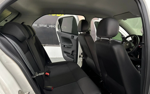 imagem-https://www.socarrao.com.br/sc-vehicle-images-prod/3493813/1787919106022-V2hhdHNBcHAgSW1hZ2UgMjAyNi0wNC0xMyBhdCAwOS40Ni4zNi5qcGVn.jpeg