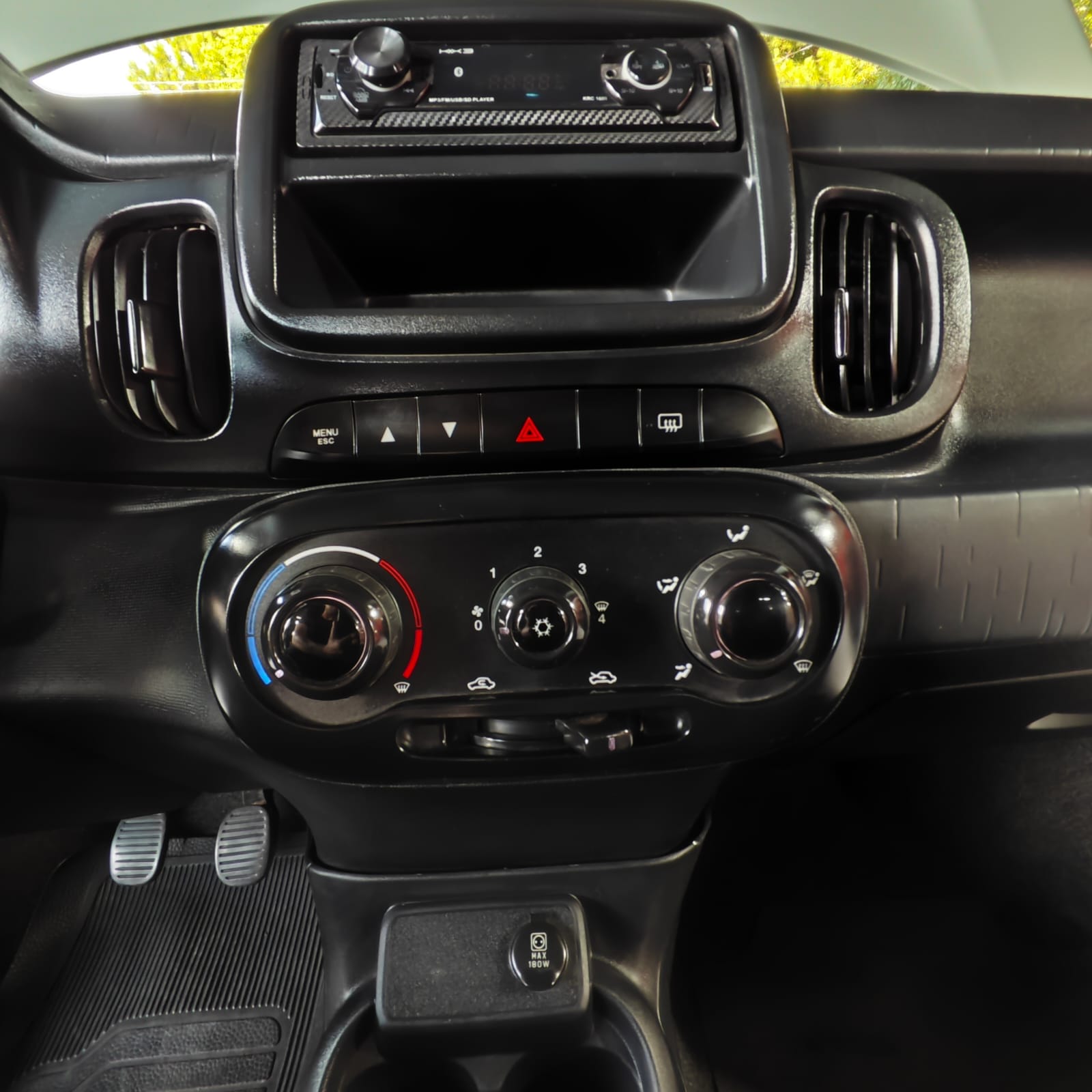 imagem-https://www.socarrao.com.br/sc-vehicle-images-prod/3494/1769987768322-7262887OR_1769969298_84_610.jpg