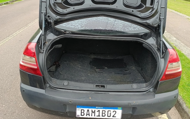 imagem-https://www.socarrao.com.br/sc-vehicle-images-prod/3494100/1787919862112-SU1HXzIwMjYwODI2XzA5MTQzMC5qcGc.jpg