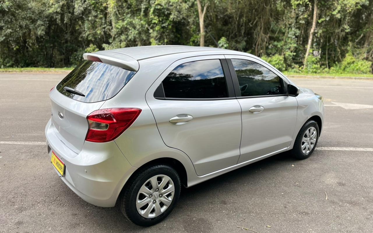 imagem-https://www.socarrao.com.br/sc-vehicle-images-prod/3497278/1787924729661-V2hhdHNBcHAgSW1hZ2UgMjAyNi0wOC0yOCBhdCAxMC4zMy41NyAoNCkuanBlZw.jpeg