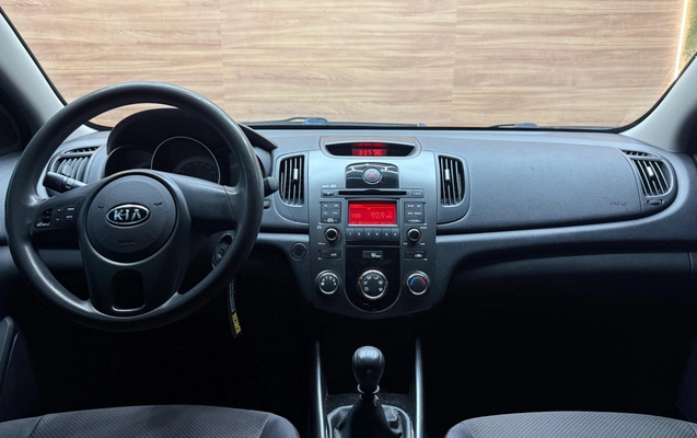 imagem-https://www.socarrao.com.br/sc-vehicle-images-prod/3497281/1787921355772-HfftjY6CqBUgeAlIRzS2G8Yxzrsyi7Qd.jpg
