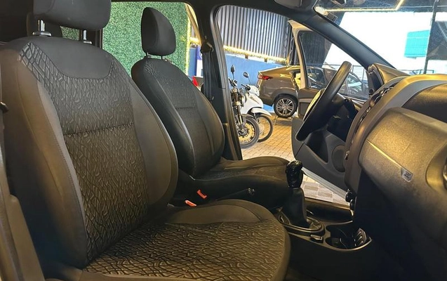 imagem-https://www.socarrao.com.br/sc-vehicle-images-prod/3497289/1787921621644-8412124_10_B_54d1f7ec22.jpeg