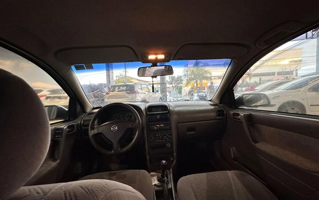imagem-https://www.socarrao.com.br/sc-vehicle-images-prod/3497291/1787921789654-12e73b2fac274ee49f7d842d24d324f3_1787921722418.jpg