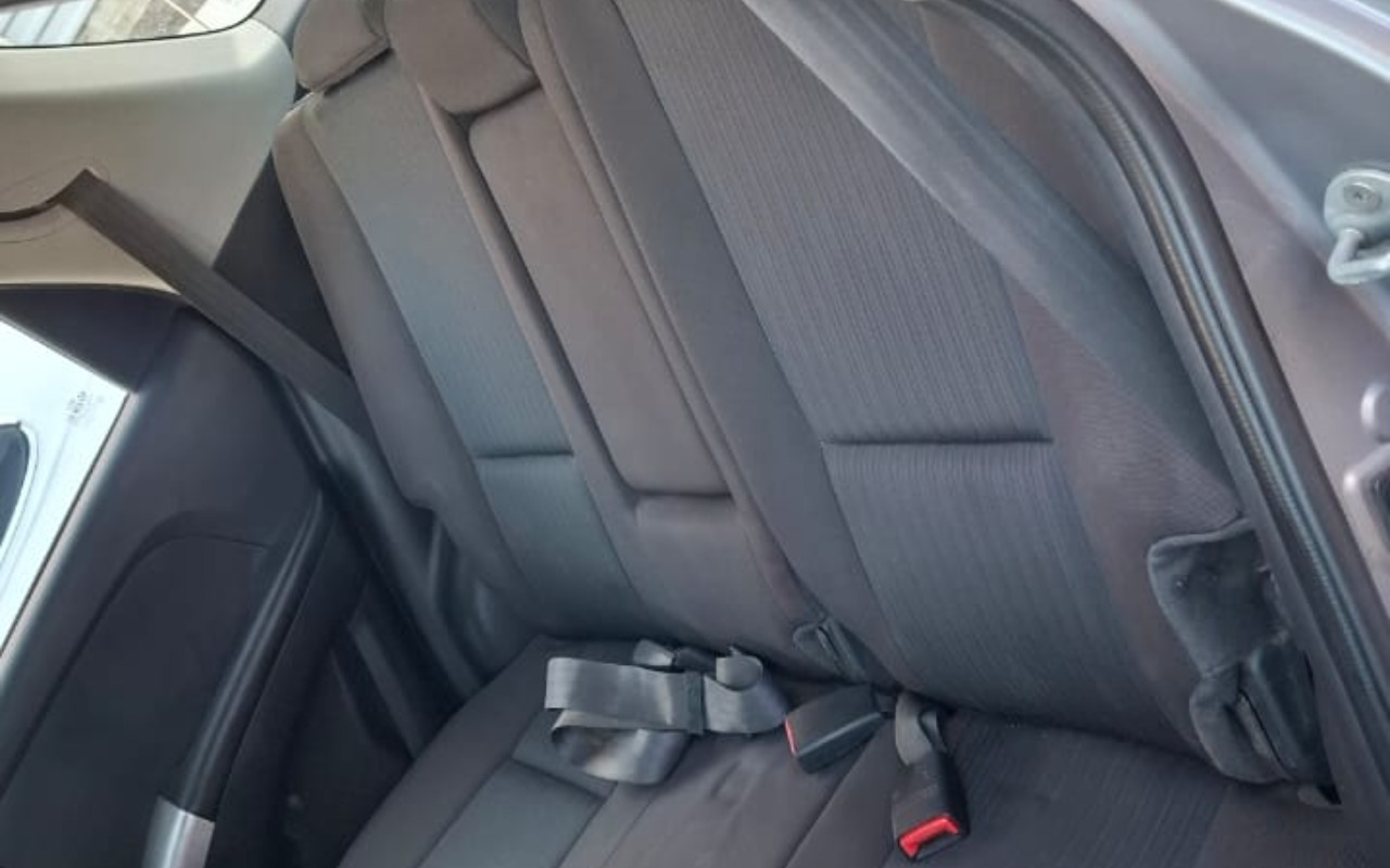 imagem-https://www.socarrao.com.br/sc-vehicle-images-prod/3497293/1787921859437-NDdmMWY0MjUtMmFiZi00NzFiLTlkM2MtMTkzZTYxOWY2N2FkLmpmaWY.jfif